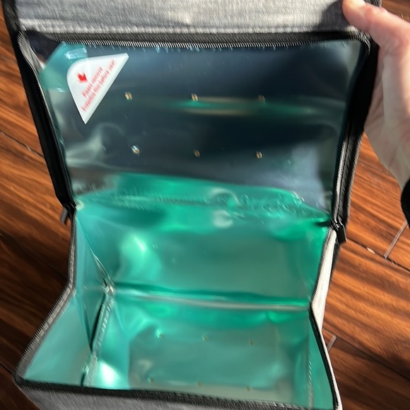 UV Light Sanitizer Box Mobile Ultraviolet Disinfection Bag Kills 99.9% of Germs - Picture 8 of 8